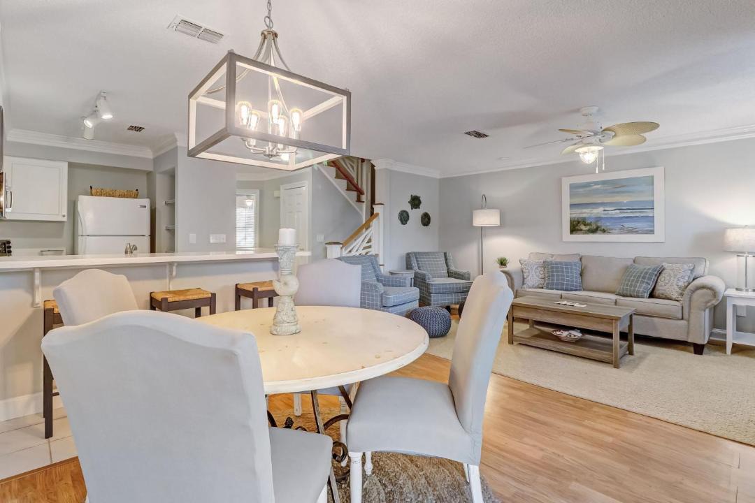 Photo of Livingroom in Amelia City