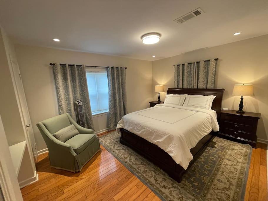 Photo of Bedroom in Mid City South