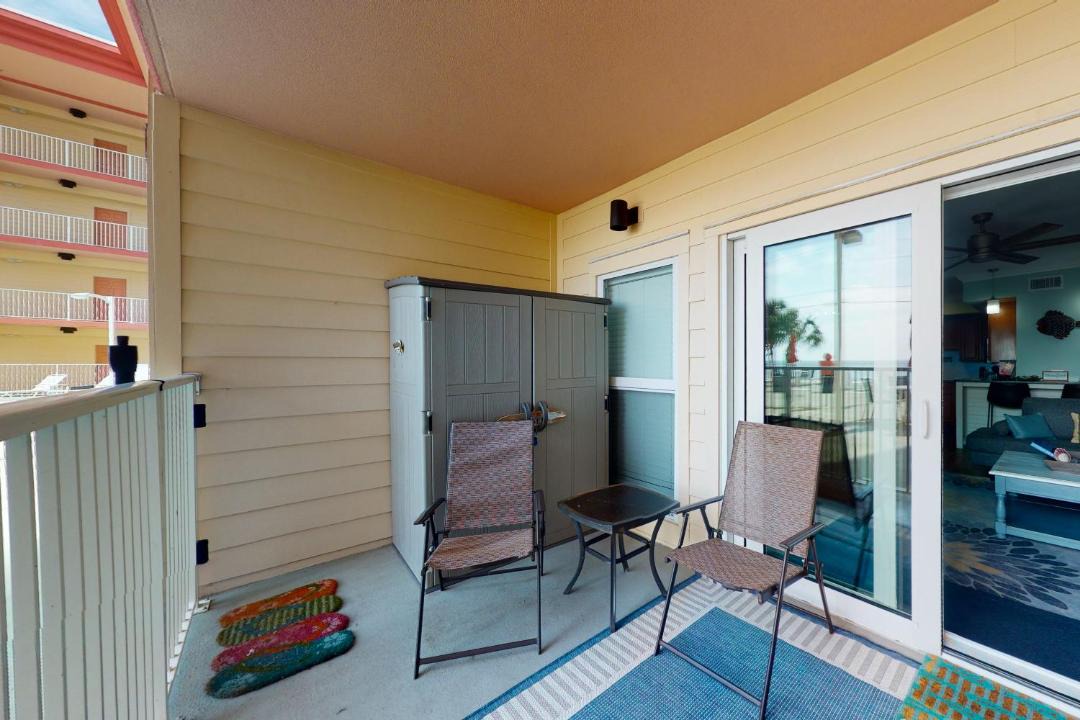 Photo of Livingroom in Mexico Beach