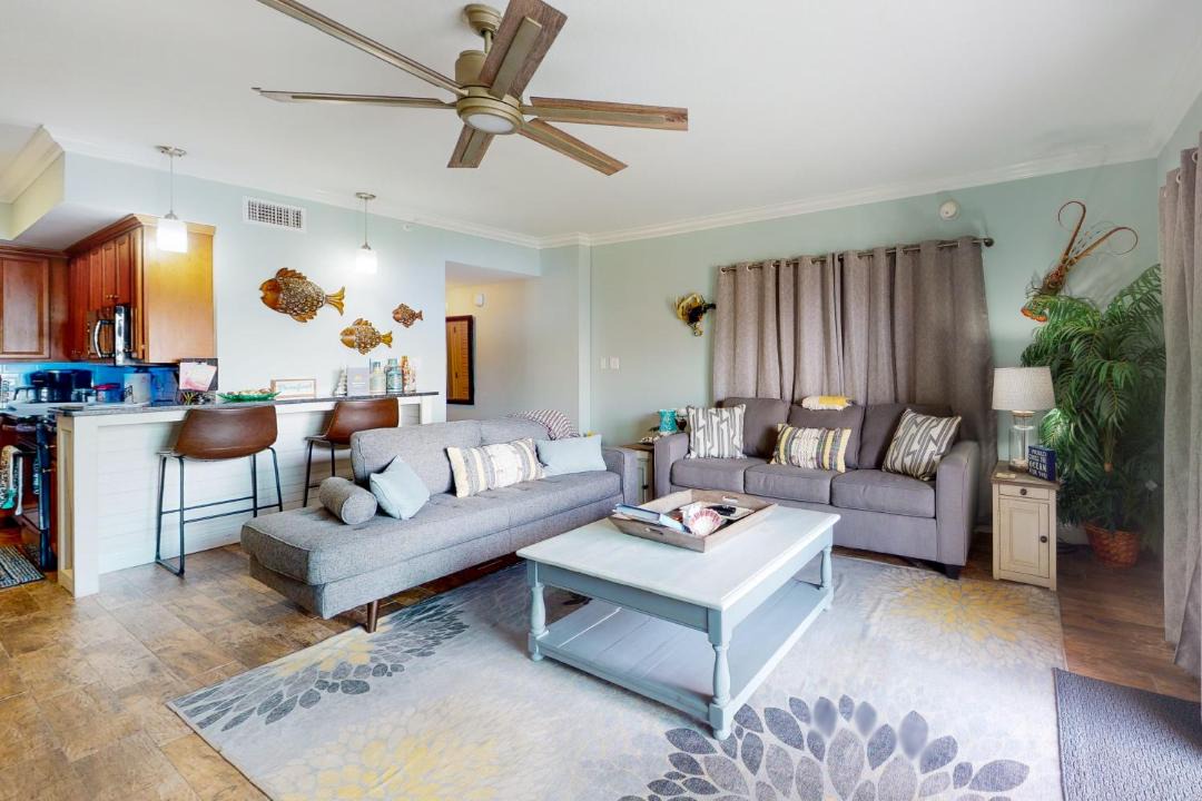 Photo of Livingroom in Mexico Beach