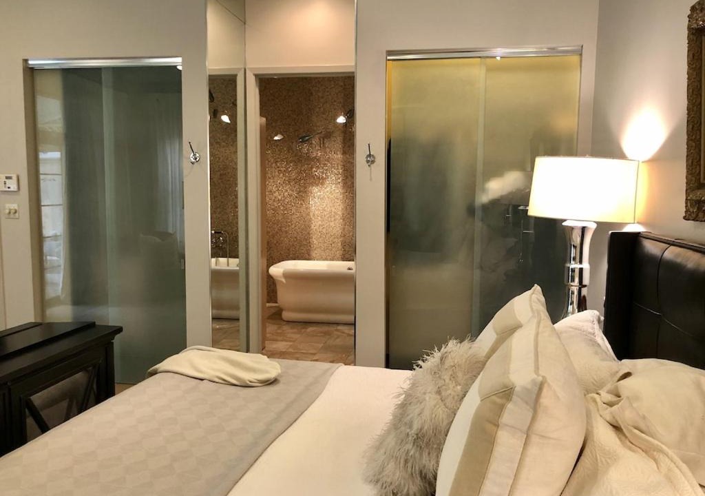Photo of Bedroom in Fondren