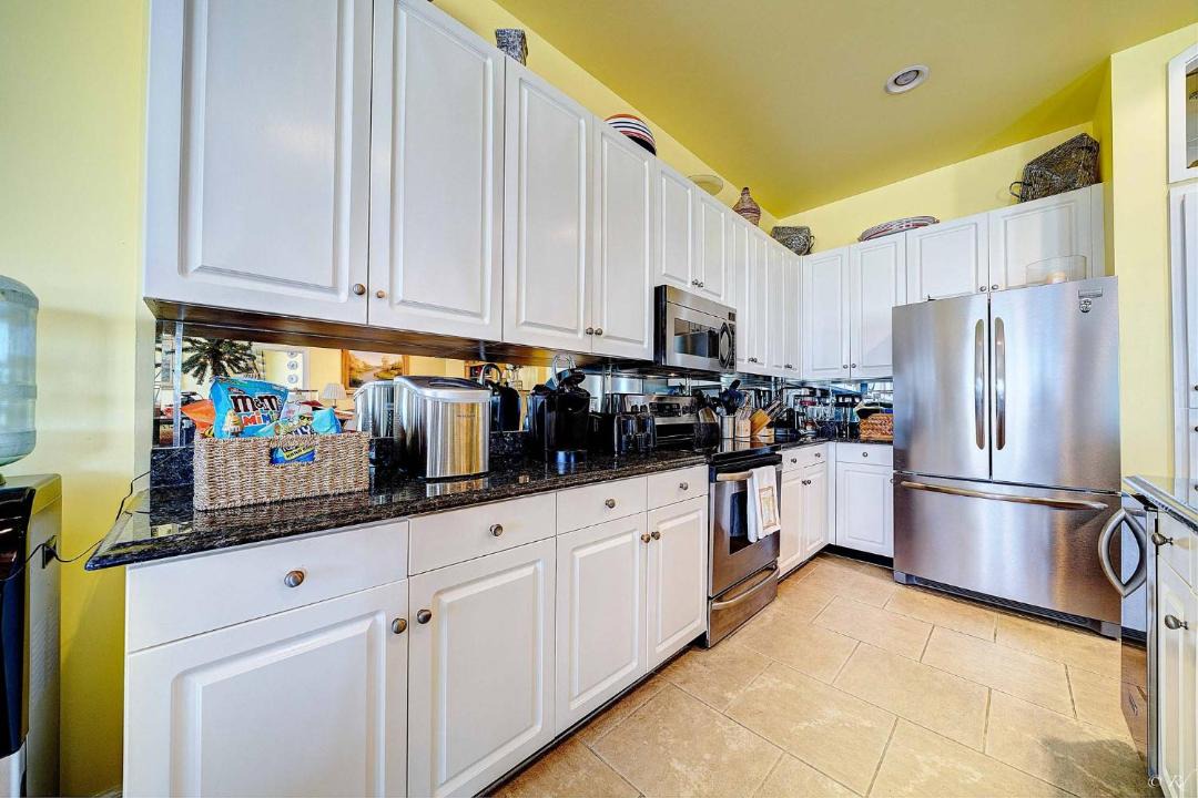 Photo of Kitchen in Silver Sands Beach
