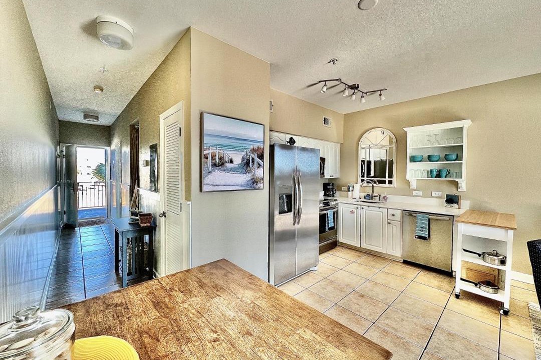 Photo of Livingroom in Gulf Place