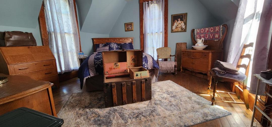Photo of Livingroom in Pittsburg