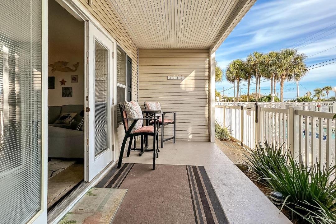 Photo of Patio Balcony in Crystal Beach