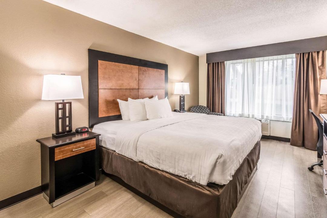 Photo of Bedroom in Northwest Pensacola