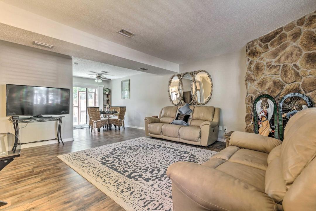 Photo of Livingroom in East Pensacola Heights