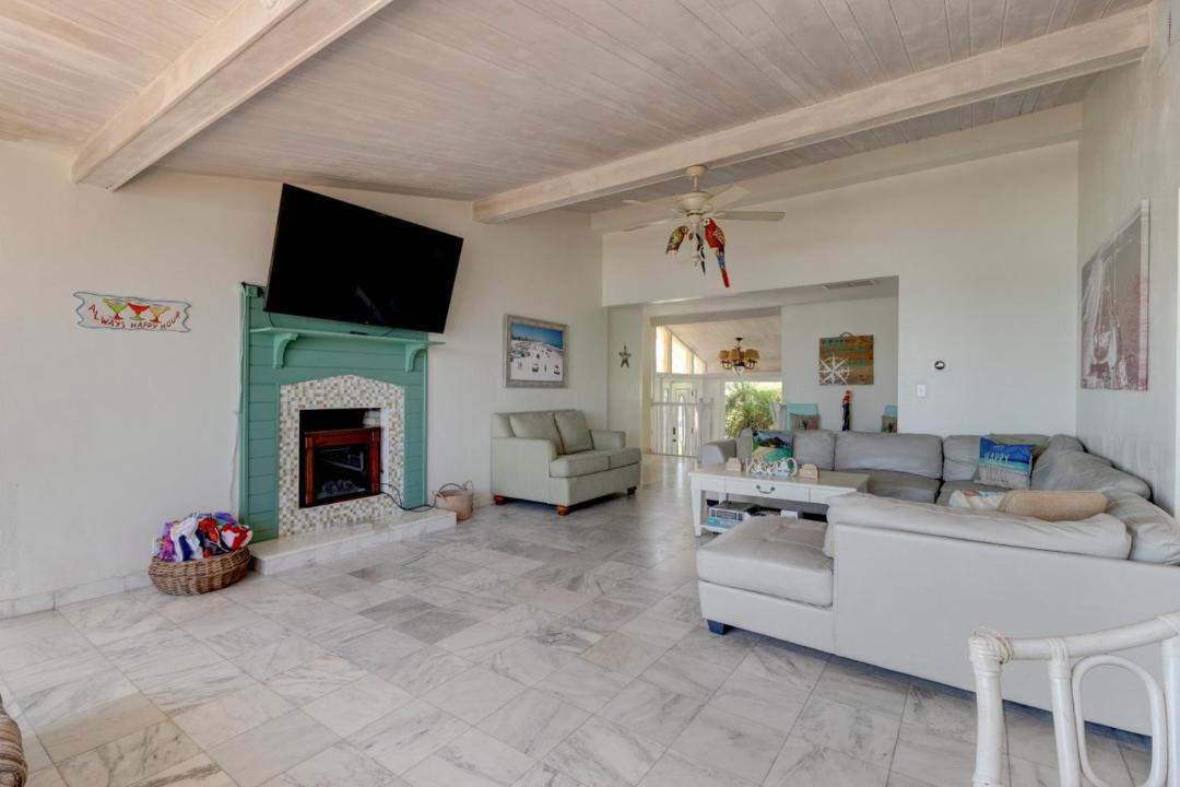 Photo of Livingroom in River Ridge Estates