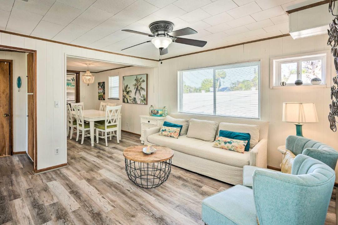 Photo of Livingroom in Bid-a-wee Beach