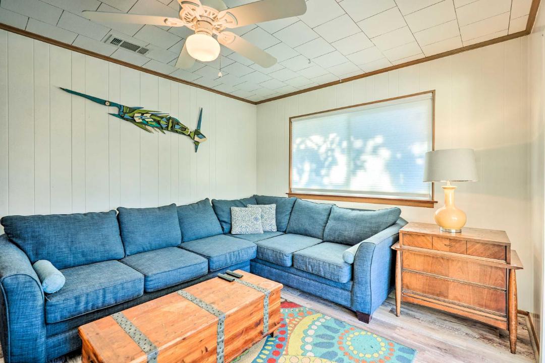 Photo of Livingroom in Bid-a-wee Beach