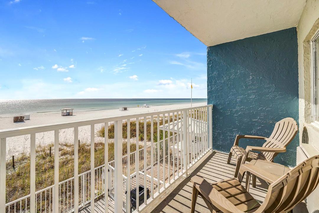 Photo of Patio Balcony in Laguna Beach Estates