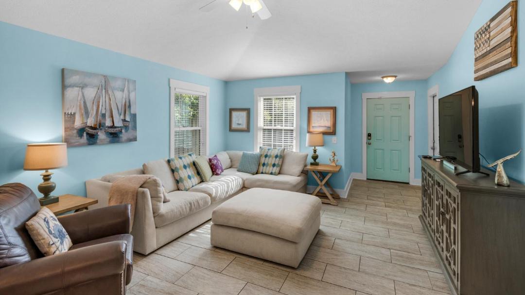 Photo of Livingroom in Inlet Beach Heights