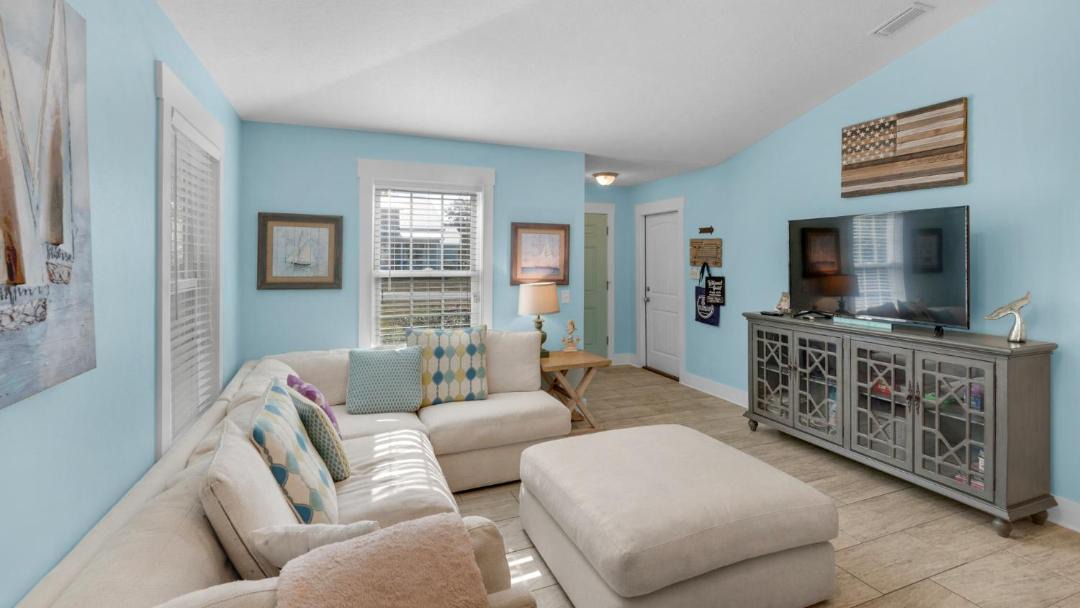 Photo of Livingroom in Inlet Beach Heights