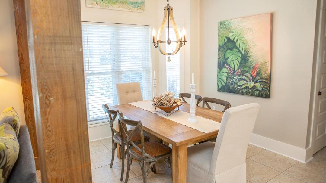 Photo of Livingroom in Seawalk Circle