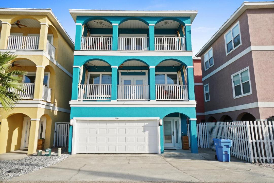 Photo of Buildings in Riviera Beach