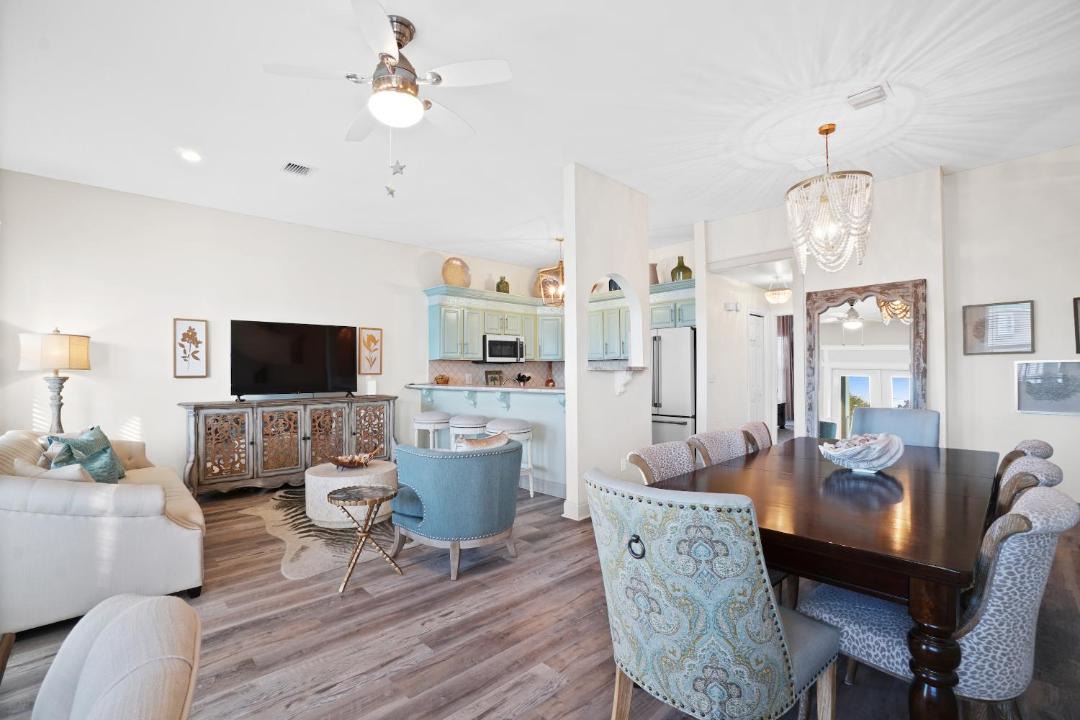 Photo of Livingroom in Riviera Beach