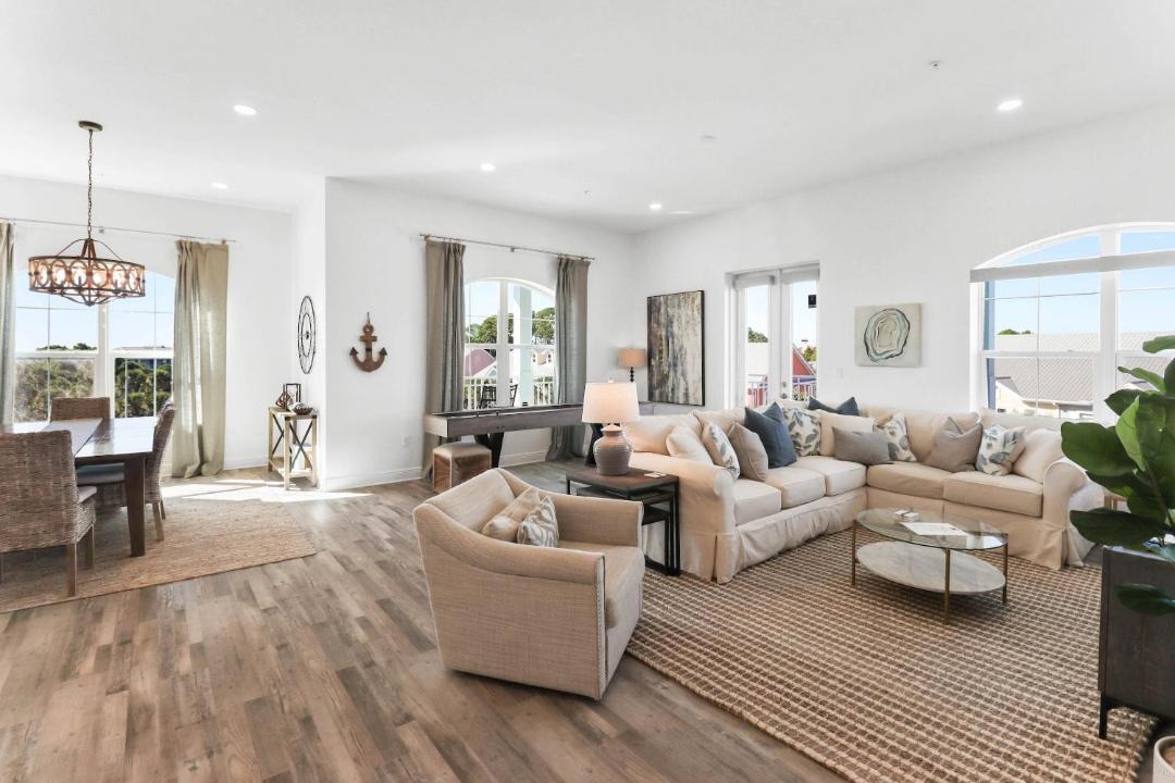 Photo of Livingroom in Gulf Place