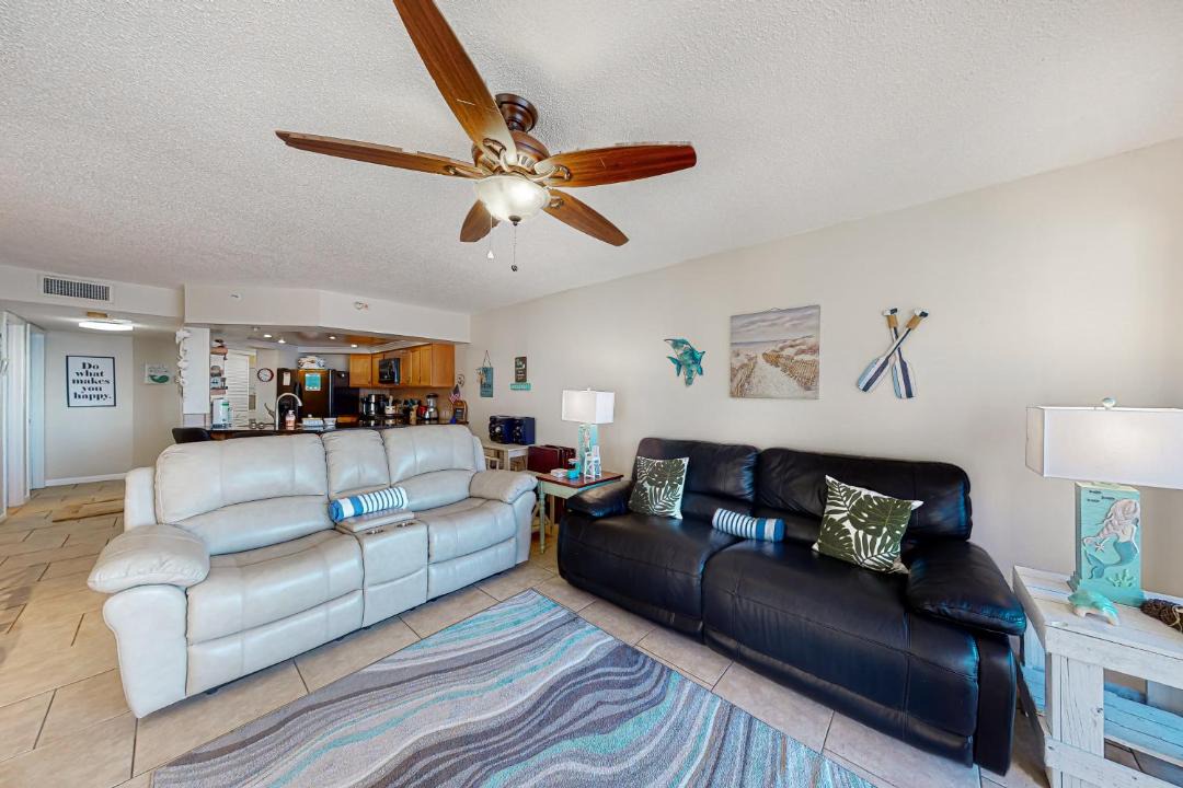 Photo of Livingroom in Biltmore Beach
