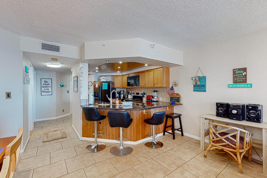 Photo of Livingroom in Biltmore Beach