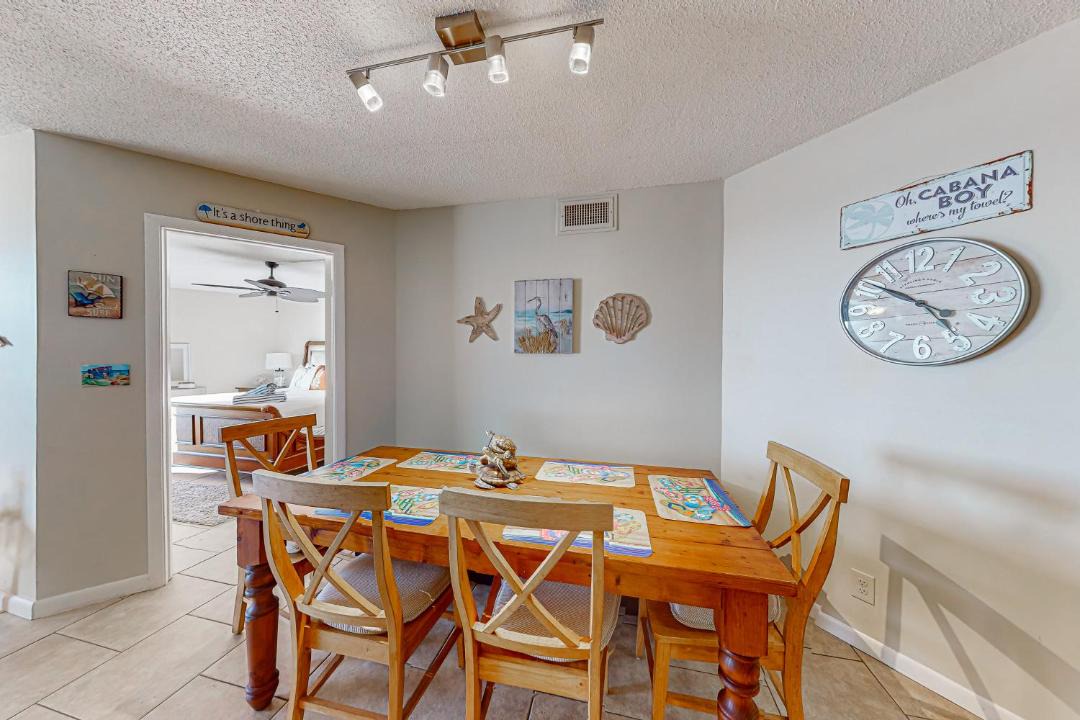 Photo of Livingroom in Biltmore Beach