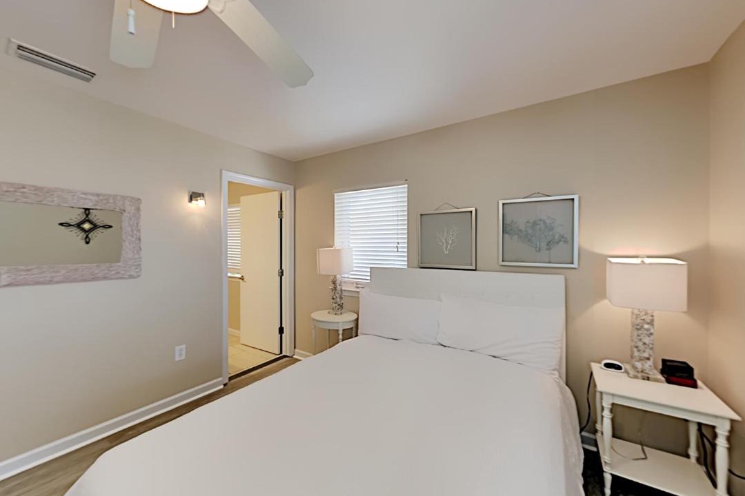 Photo of Bedroom in Navarre Beach