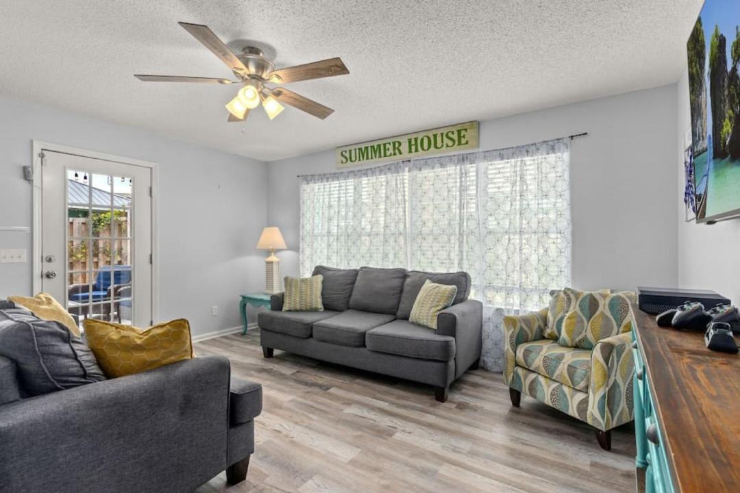 Photo of Livingroom in Gulf Lagoon Beach