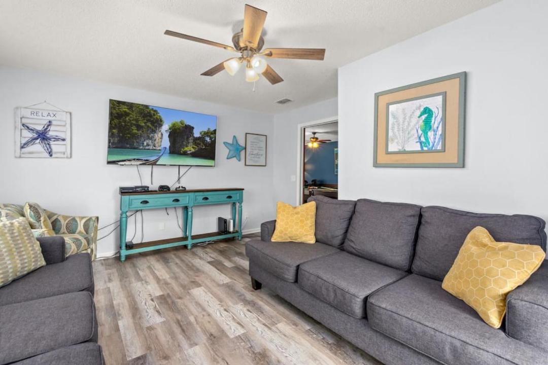 Photo of Livingroom in Gulf Lagoon Beach