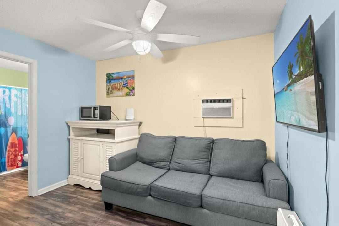 Photo of Livingroom in Gulf Lagoon Beach