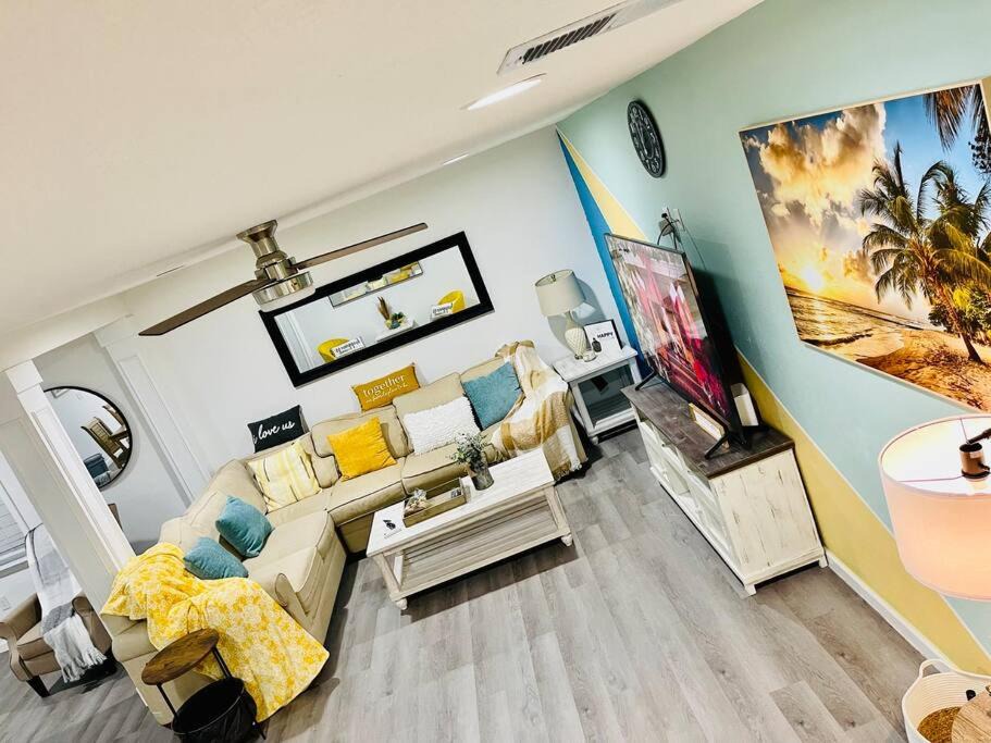 Photo of Livingroom in Fort Walton Beach