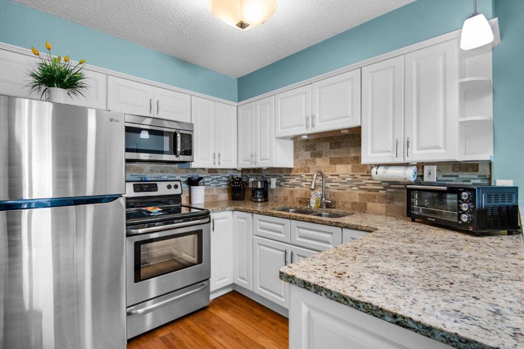Photo of Kitchen in Lower Grand Lagoon
