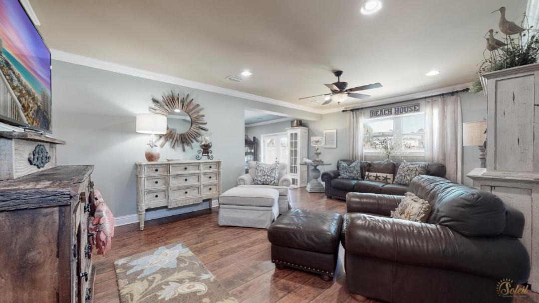 Photo of Livingroom in Laguna Beach Estates