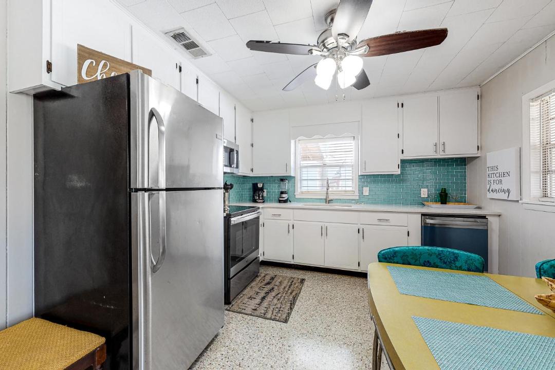 Photo of Kitchen in Kiska Beach