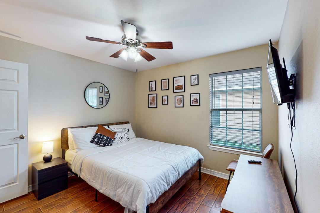 Photo of Bedroom in Pensacola