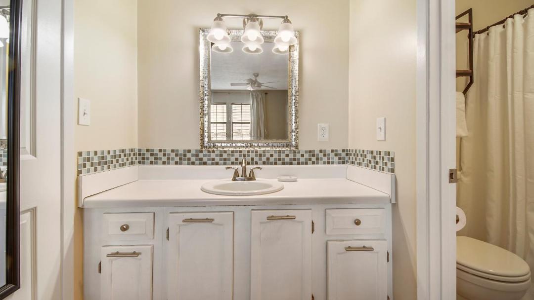 Photo of Bathroom in El Centro Beach