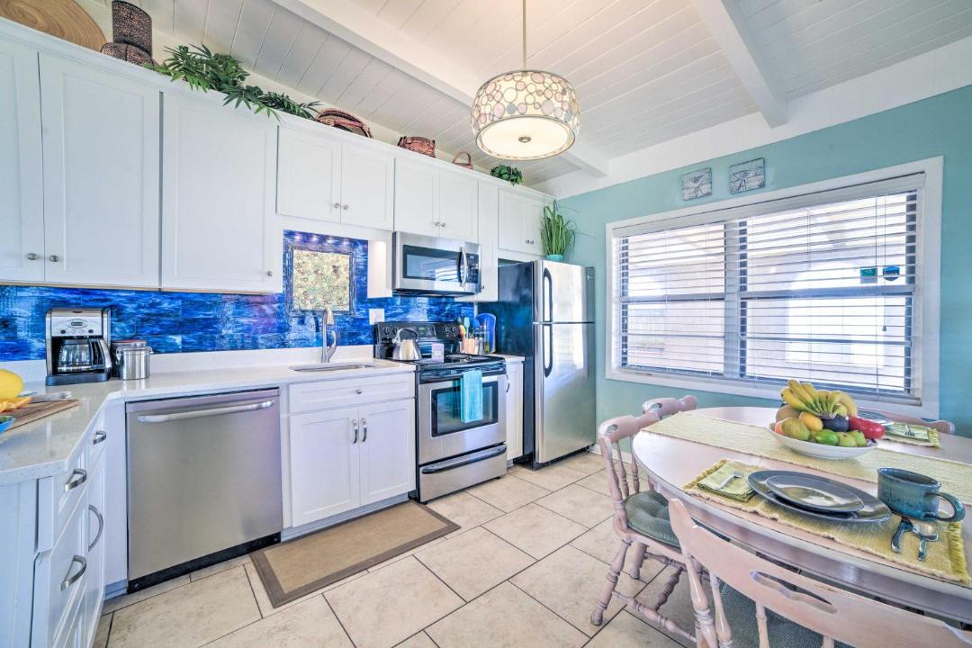 Photo of Kitchen in Laguna Beach Estates