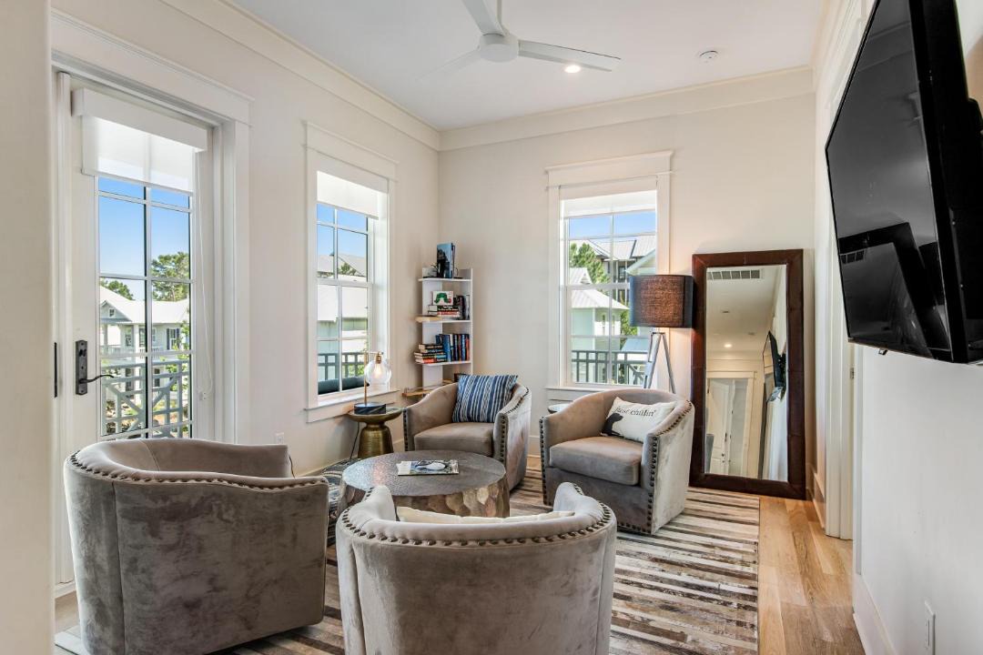 Photo of Livingroom in Lakeside at Blue Mountain Beach