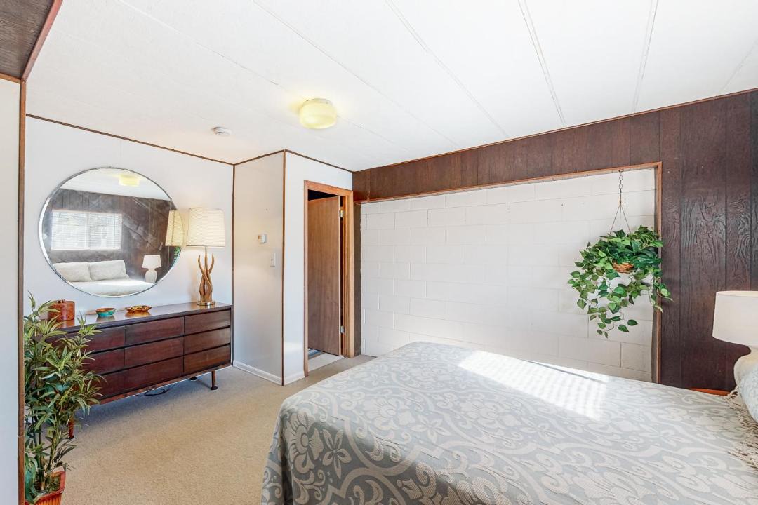 Photo of Bedroom in Carrabelle
