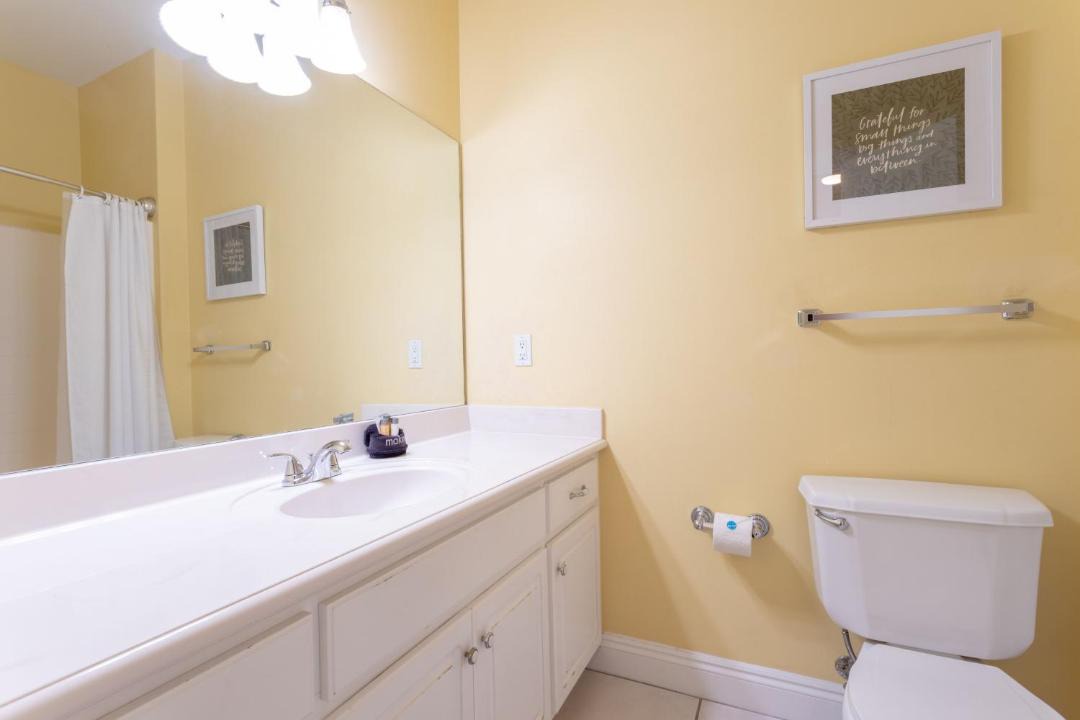Photo of Bathroom in Lullwater Beach