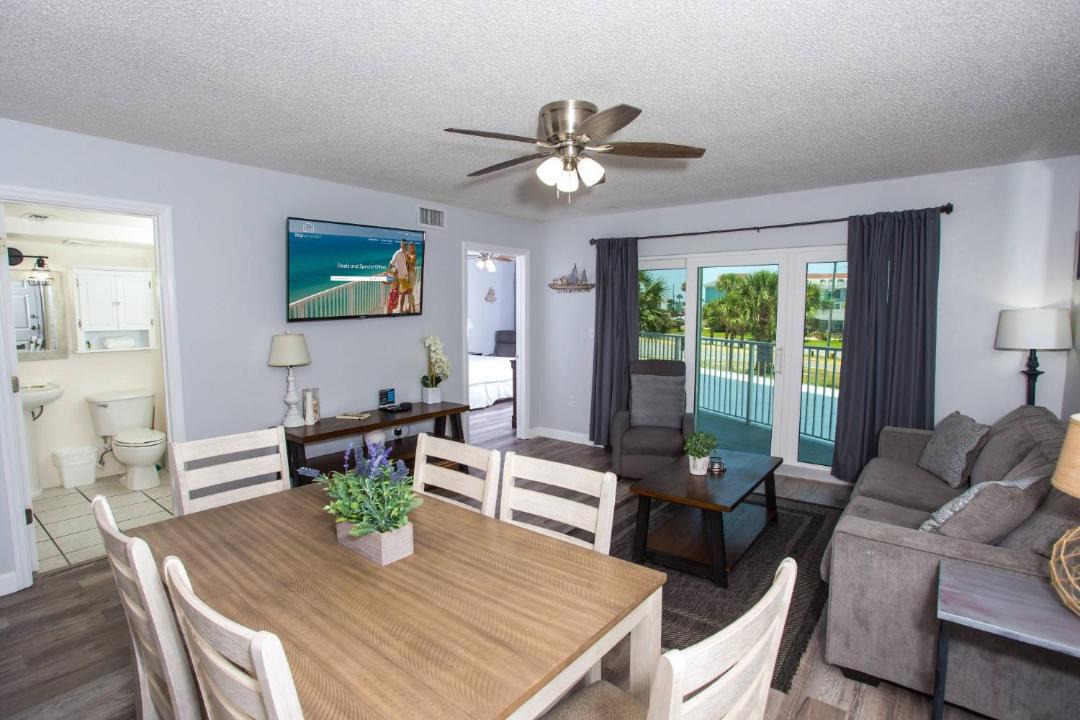Photo of Livingroom in Fort Walton Beach
