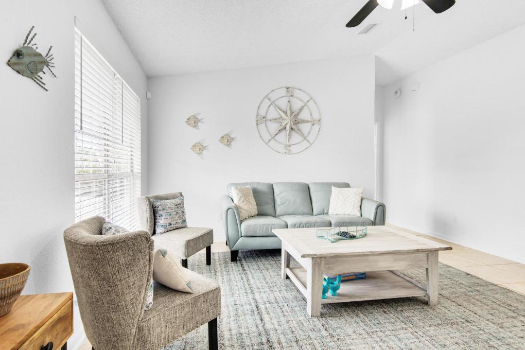 Photo of Livingroom in Lower Grand Lagoon