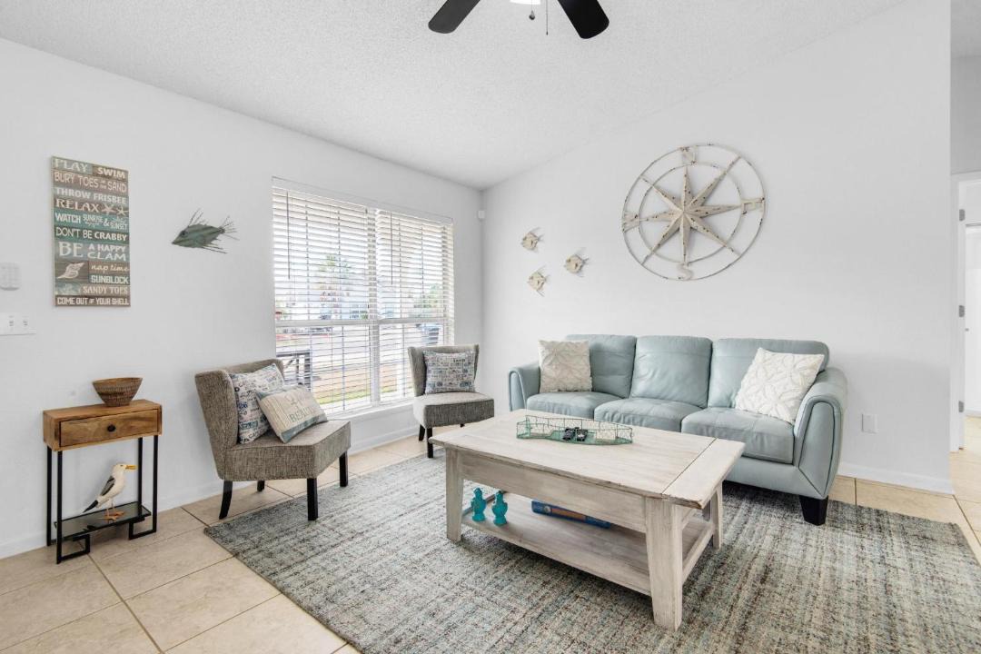 Photo of Livingroom in Lower Grand Lagoon