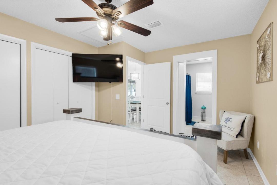 Photo of Bedroom in Lower Grand Lagoon