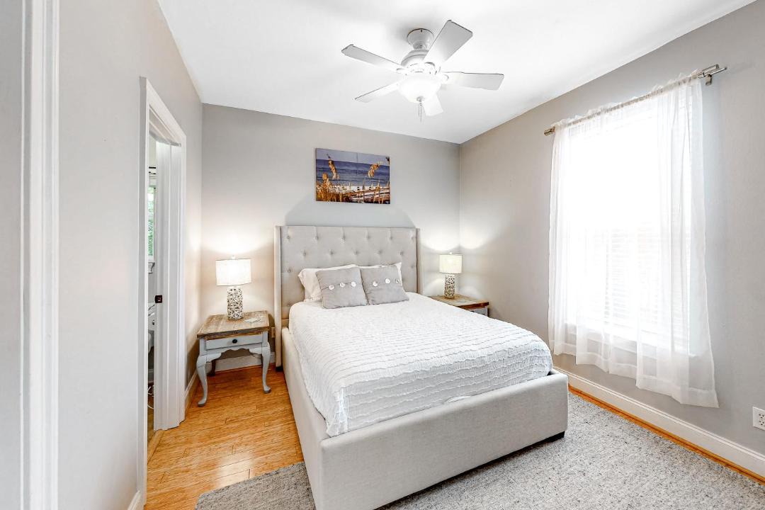 Photo of Bedroom in Dune Allen Beach
