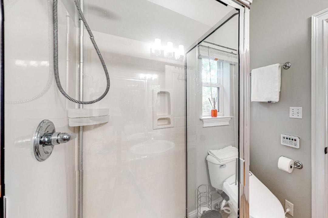 Photo of Bathroom in Dune Allen Beach