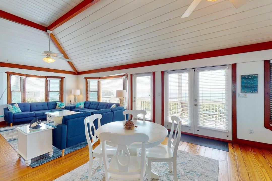 Photo of Livingroom in Sea Palm Village