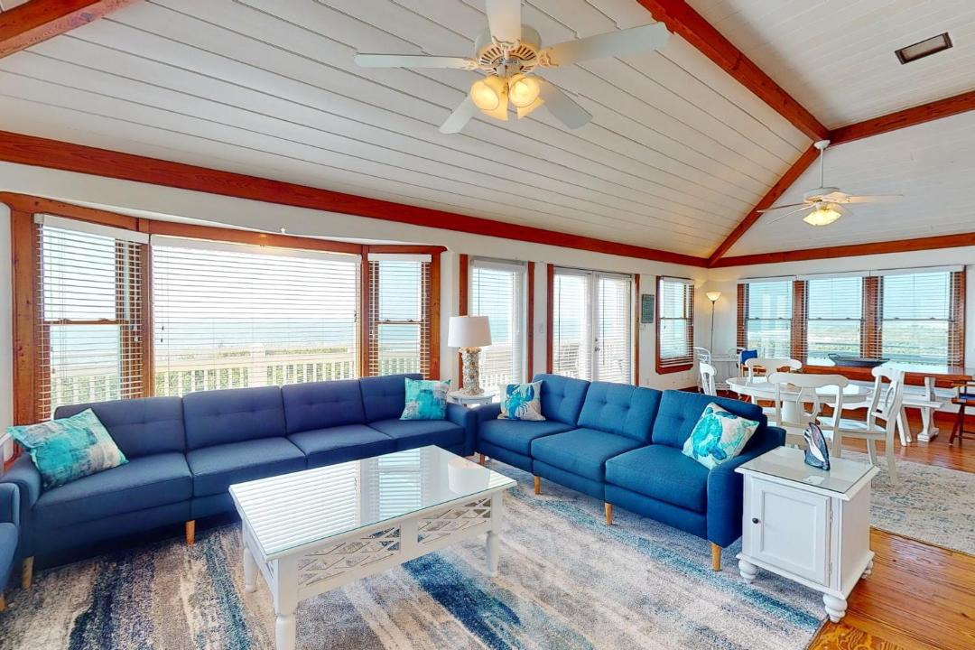Photo of Livingroom in Sea Palm Village
