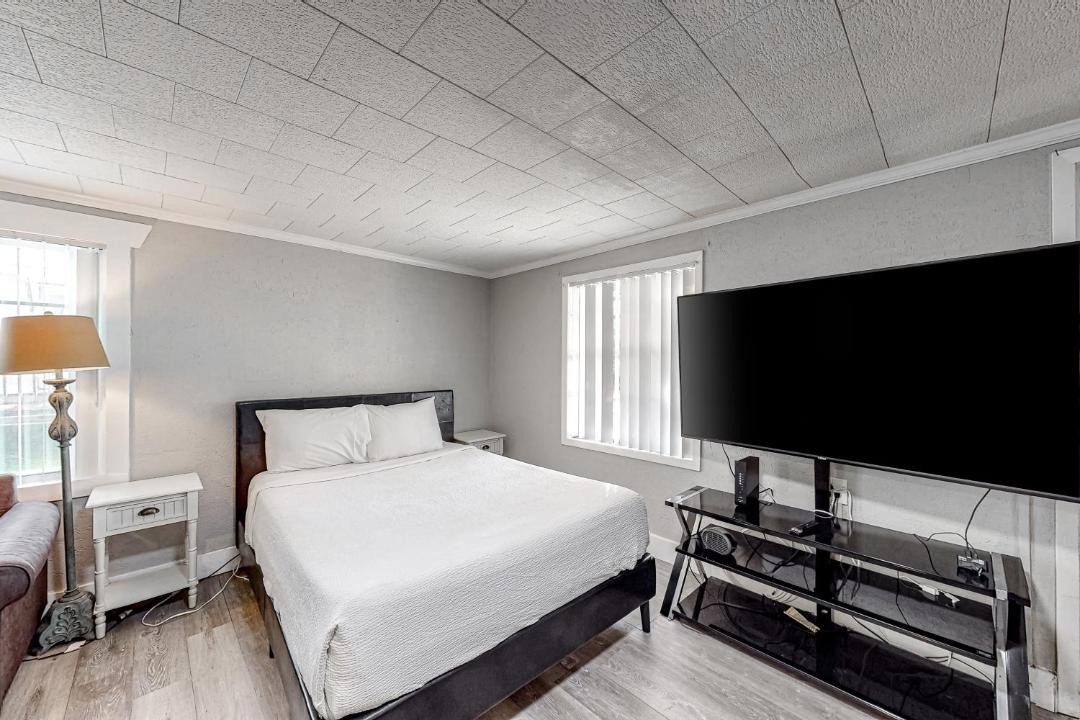 Photo of Bedroom in Laguna Beach