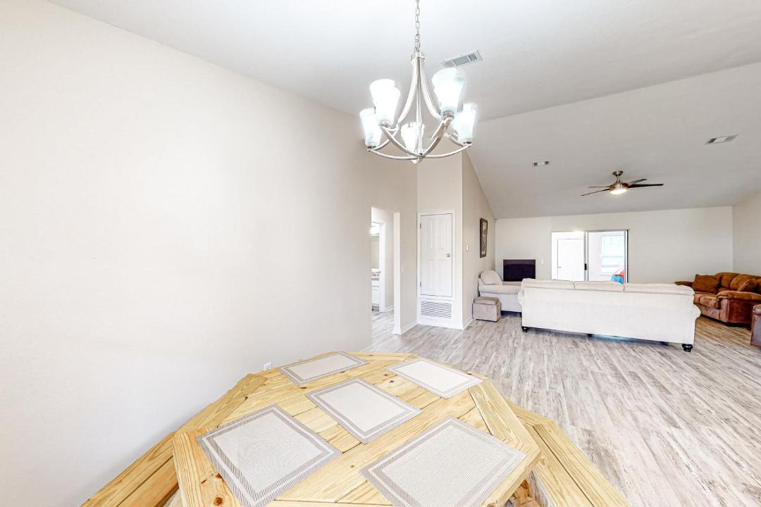 Photo of Livingroom in Ono Island
