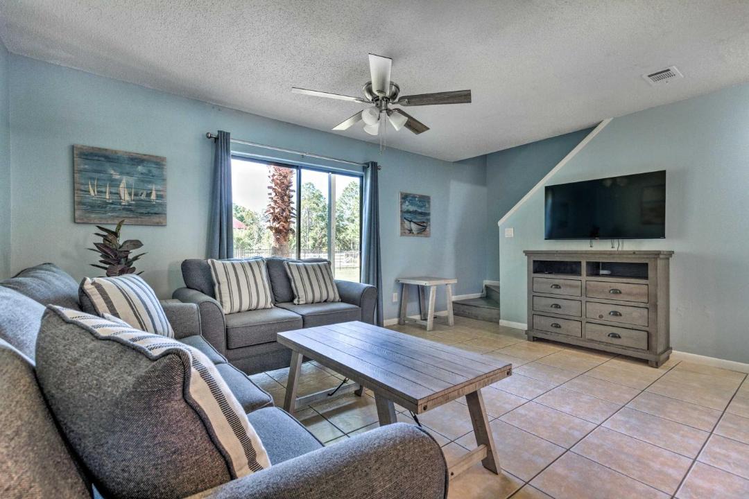 Photo of Livingroom in Mary Esther