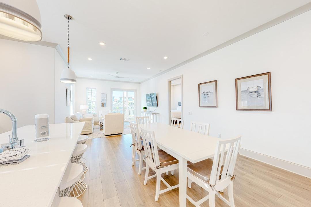 Photo of Livingroom in Dune Allen Beach